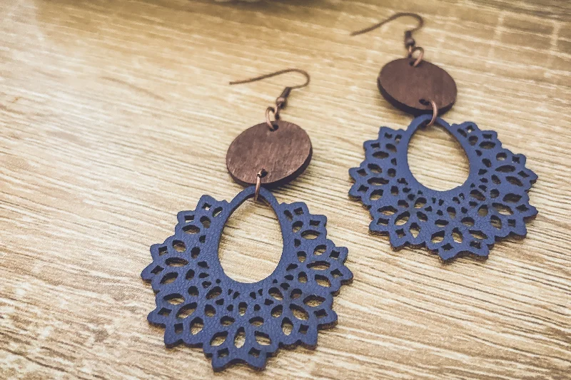 Affordable Glamour – Premium Jewelry At Special Prices Beautiful Blue Wood and Leather Earrings Affordable Glamour – Premium Jewelry At Special Prices Beautiful Blue Wood and Leather Earrings